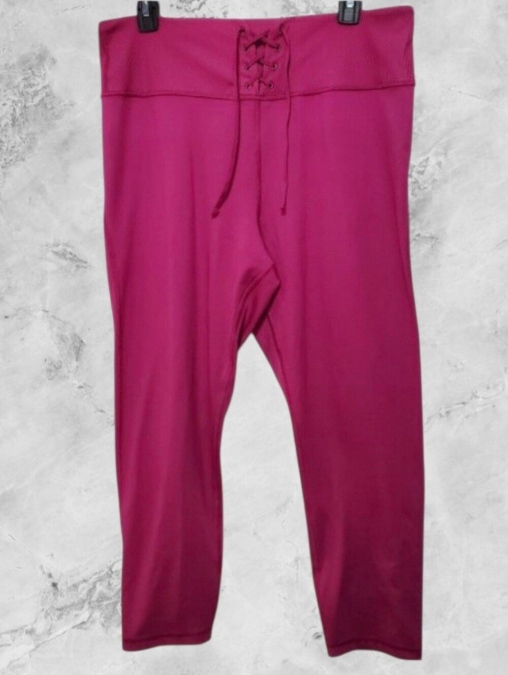 Victoria’s Secret On Point Flow  Lace Up Leggings in Pink size XL